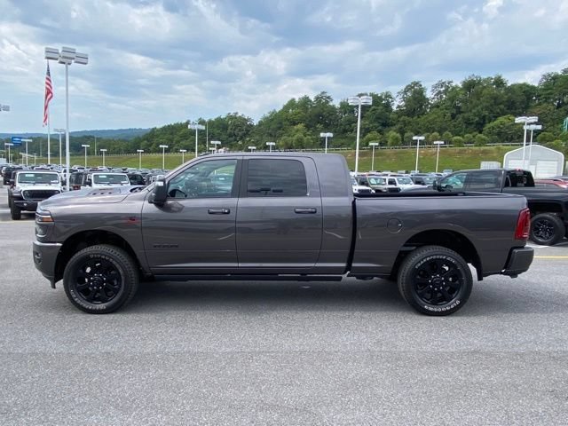 Used 2026 RAM 2500 Laramie AWD/4WD image 2