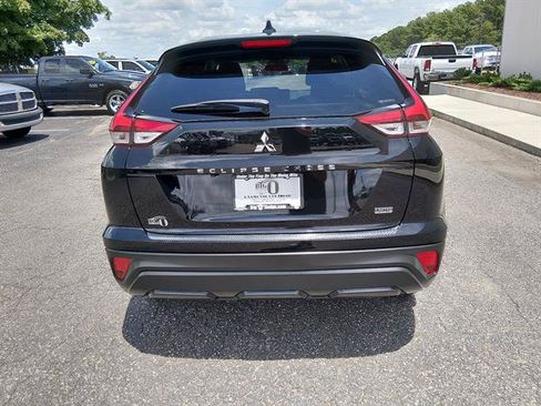 Used 2023 Mitsubishi Eclipse Cross LE AWD/4WD image 4