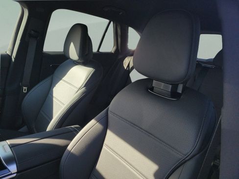 Certified 2026 Mercedes-Benz GLC 300 image 12