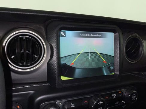 Used 2023 Jeep Gladiator Sport AWD/4WD image 23