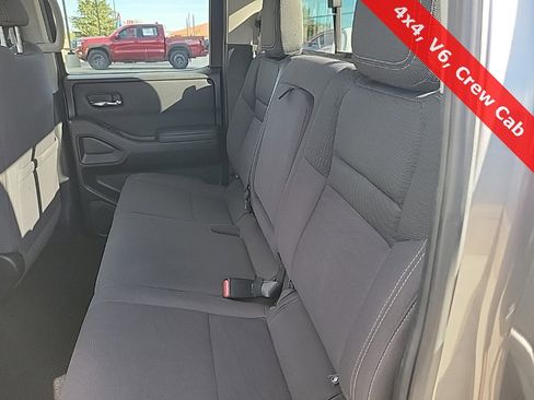 Used 2022 Nissan Frontier SV image 38