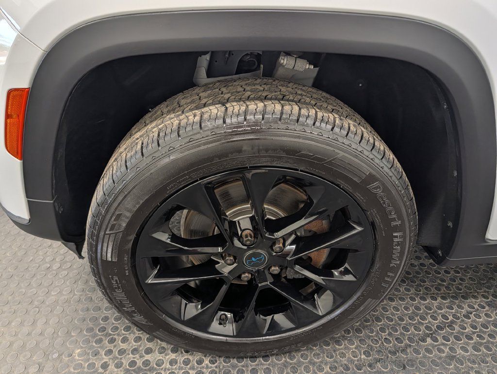 Used 2021 Jeep Grand Cherokee L Limited AWD/4WD image 7