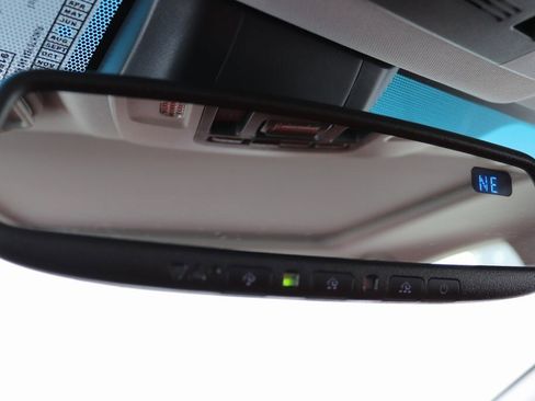 Used 2018 Toyota Camry XSE image 23