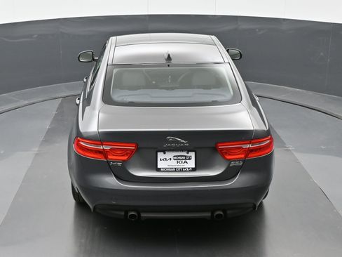 Used 2017 Jaguar XE Premium AWD/4WD image 30