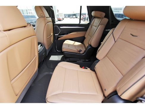 New 2026 Cadillac Escalade Luxury w/ Touring Package AWD/4WD image 7