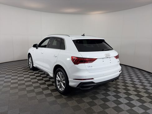 Certified 2025 Audi Q3 2.0T Premium image 8