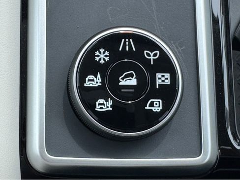 New 2026 Nissan Pathfinder SL AWD/4WD image 19