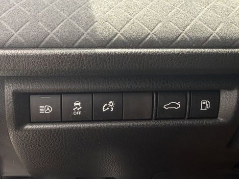 Used 2026 Toyota Camry XLE FWD image 19