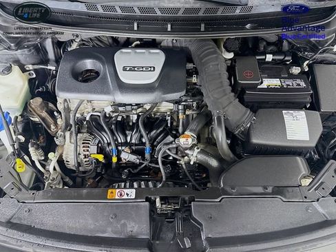 Used 2017 Kia Forte SX w/ SX Premium Tech Package image 32