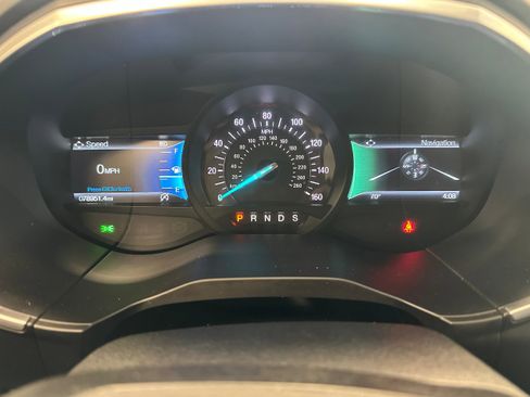 Used 2019 Ford Edge Titanium w/ Cold Weather Package AWD/4WD image 24