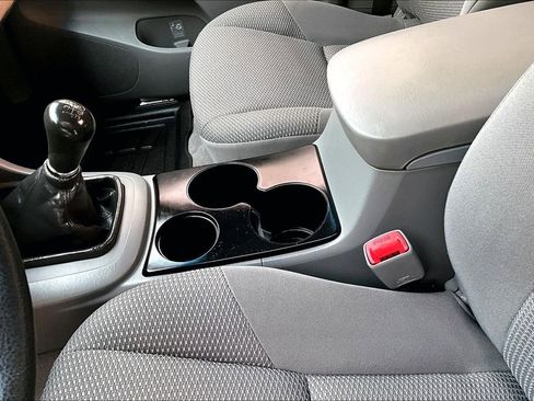 Used 2010 Toyota Tacoma PreRunner image 17