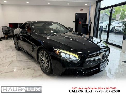 Used 2017 Mercedes-Benz SL 450 w/ Premium I Package image 13