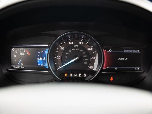 Used 2018 Ford Explorer XLT w/ Equipment Group 202A image 11