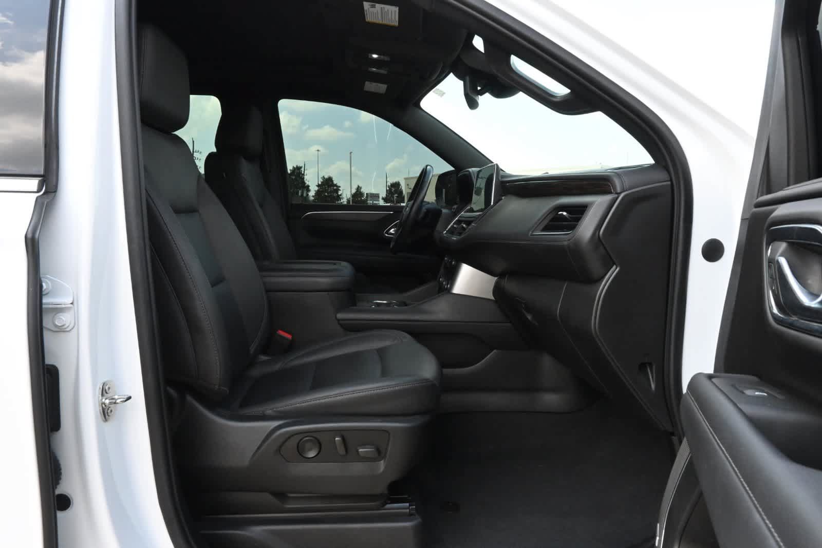 Used 2023 Chevrolet Tahoe LT w/ Luxury Package RWD image 24
