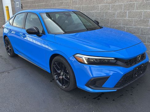 Used 2022 Honda Civic Sport image 2