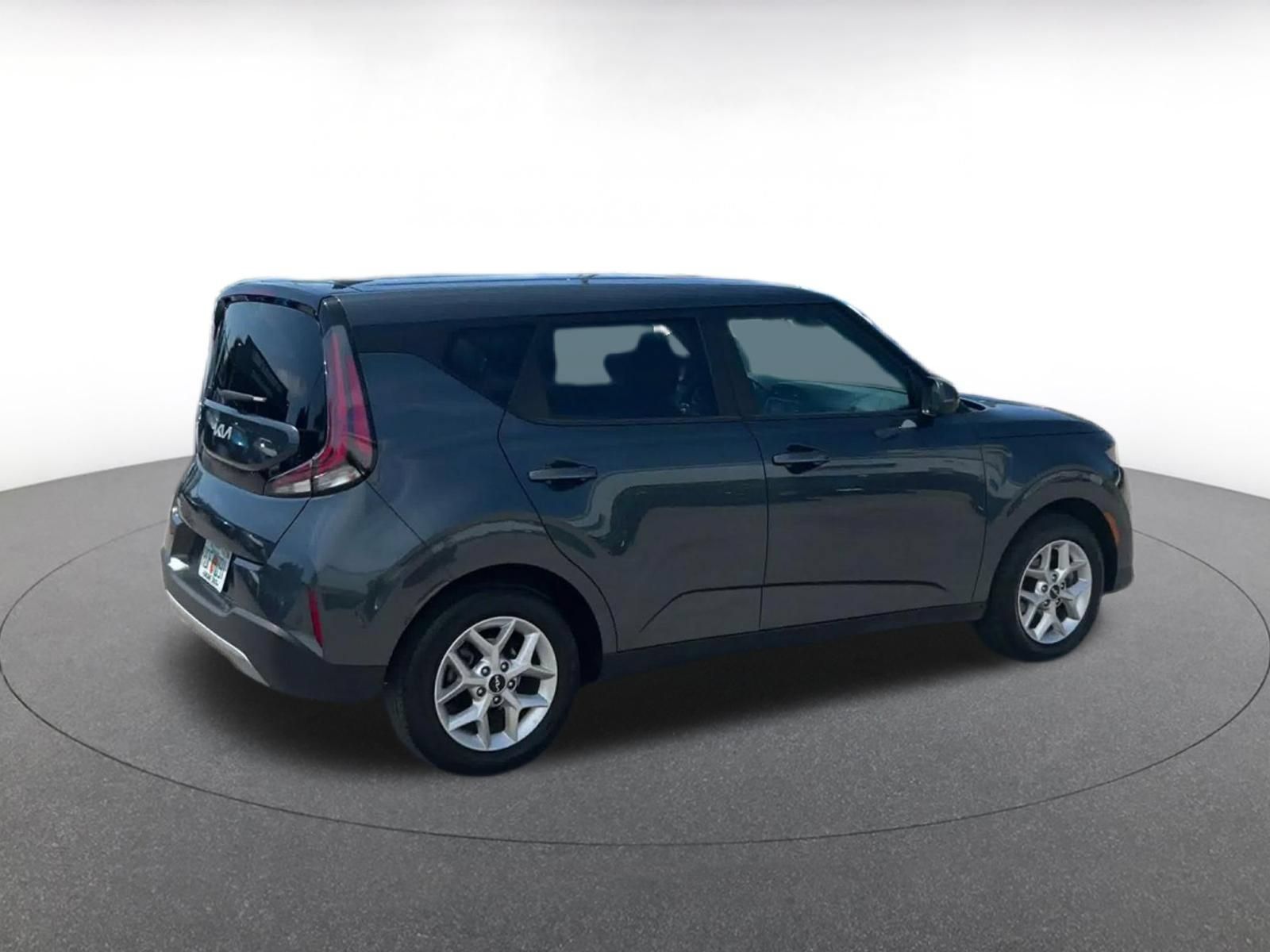 Used 2025 Kia Soul LX w/ LX Technology Package FWD image 13