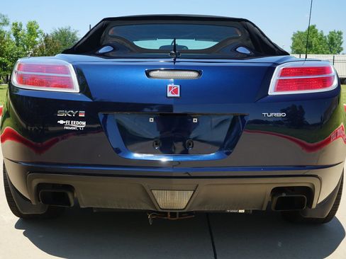 Used 2008 Saturn Sky Red Line RWD image 12