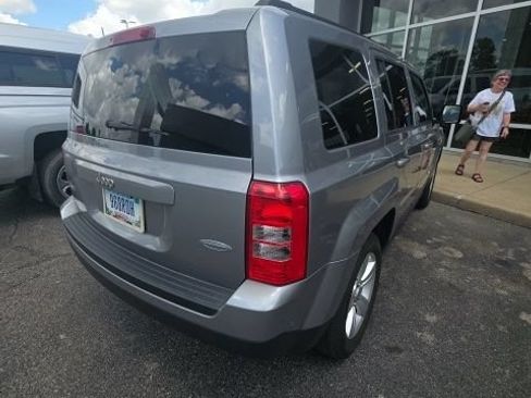 Used 2015 Jeep Patriot Latitude AWD/4WD image 5