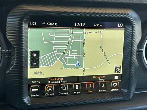 Used 2023 Jeep Wrangler Unlimited Sahara w/ Cold Weather Group AWD/4WD image 16