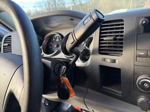 Used 2013 Chevrolet Silverado 2500 W/T w/ Snow Plow Prep Package image 14