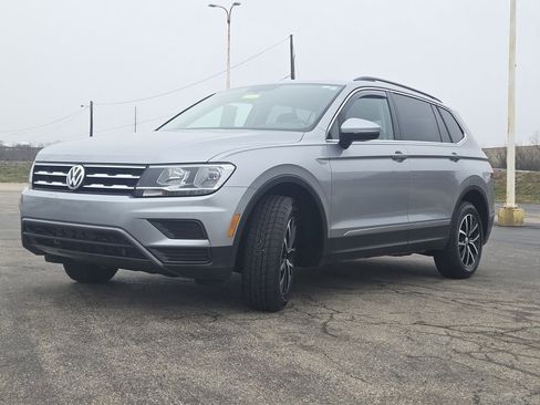 Used 2021 Volkswagen Tiguan SE image 19