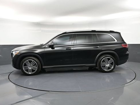 Used 2025 Mercedes-Benz GLS 450 4MATIC image 2