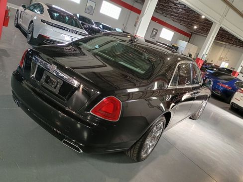 Used 2010 Rolls-Royce Ghost RWD image 6