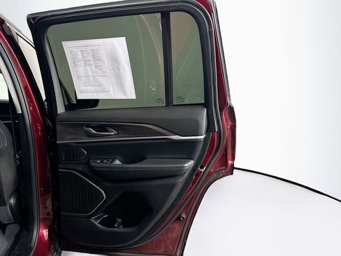 Used 2022 Jeep Grand Cherokee Limited 4xe image 32