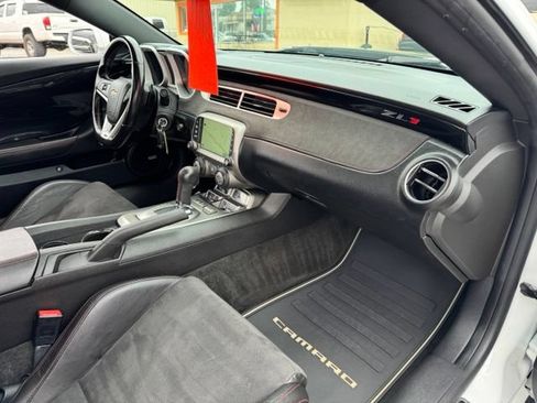 Used 2015 Chevrolet Camaro ZL1 RWD image 11