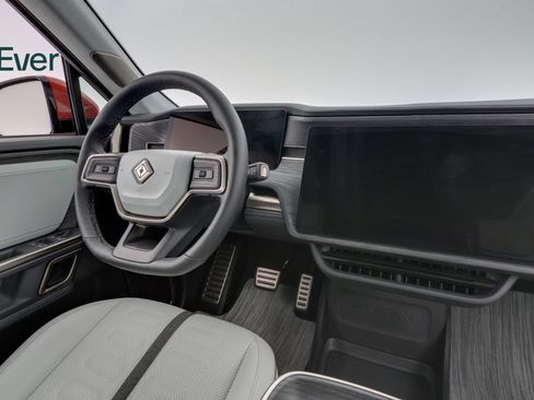 Used 2024 Rivian R1S Adventure Dual AWD/4WD image 25