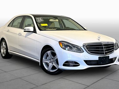 Used 2014 Mercedes-Benz E 350 4MATIC Sedan image 2