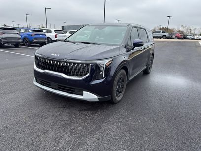 Used 2025 Kia Carnival