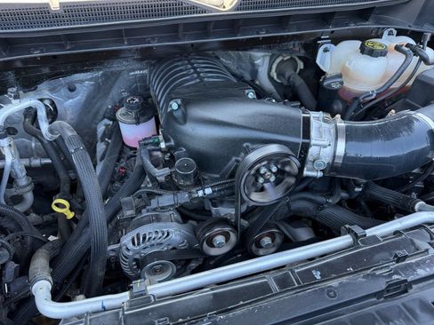 Used 2022 Chevrolet Silverado 1500 ZR2 w/ Technology Package AWD/4WD image 30