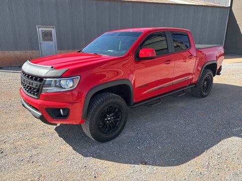 Used 2019 Chevrolet Colorado Z71 image 2