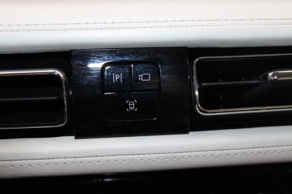 Used 2023 Lincoln Nautilus Black Label w/ Class II Trailer Tow Package AWD/4WD image 48