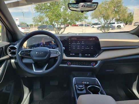 Used 2026 Chevrolet Equinox ACTIV w/ Safety and Technology Package image 14