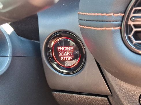 Certified 2025 Honda HR-V Sport image 22