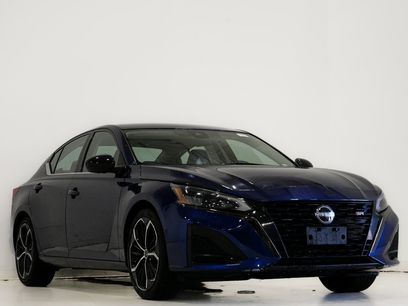 Used 2023 Nissan Altima 2.5 SR