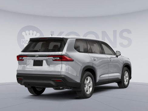 Used 2026 Toyota Grand Highlander AWD image 2