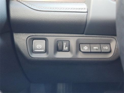 Used 2021 GMC Acadia Denali w/ Denali Technology Package image 23