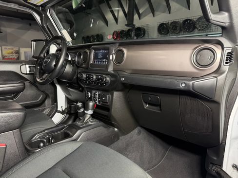 Used 2020 Jeep Gladiator Sport w/ Quick Order Package 24S image 18