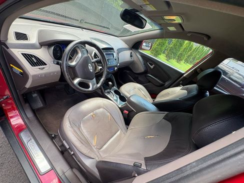 Used 2012 Hyundai Tucson Limited FWD image 8