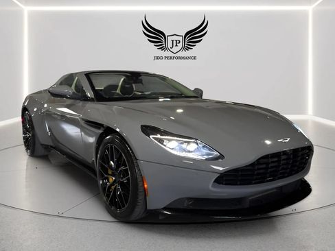 Used 2019 Aston Martin DB11 Volante RWD image 2