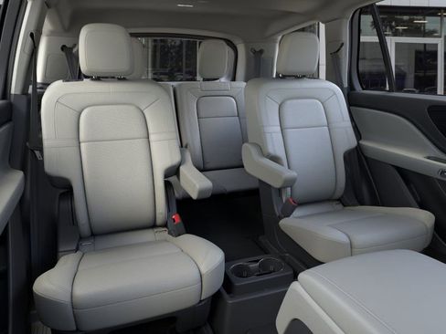 New 2026 Lincoln Aviator Reserve w/ Jet Appearance Package image 11