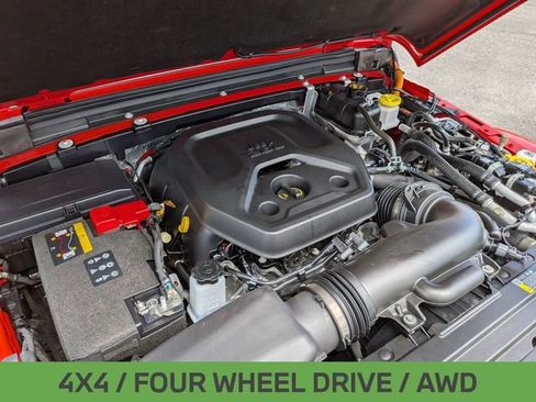 Used 2025 Jeep Wrangler Sahara 4xe image 18