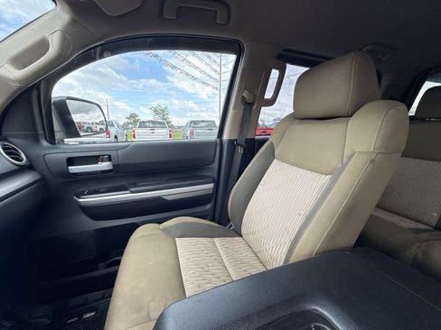 Used 2015 Toyota Tundra SR5 w/ SR5 Upgrade Package AWD/4WD image 30