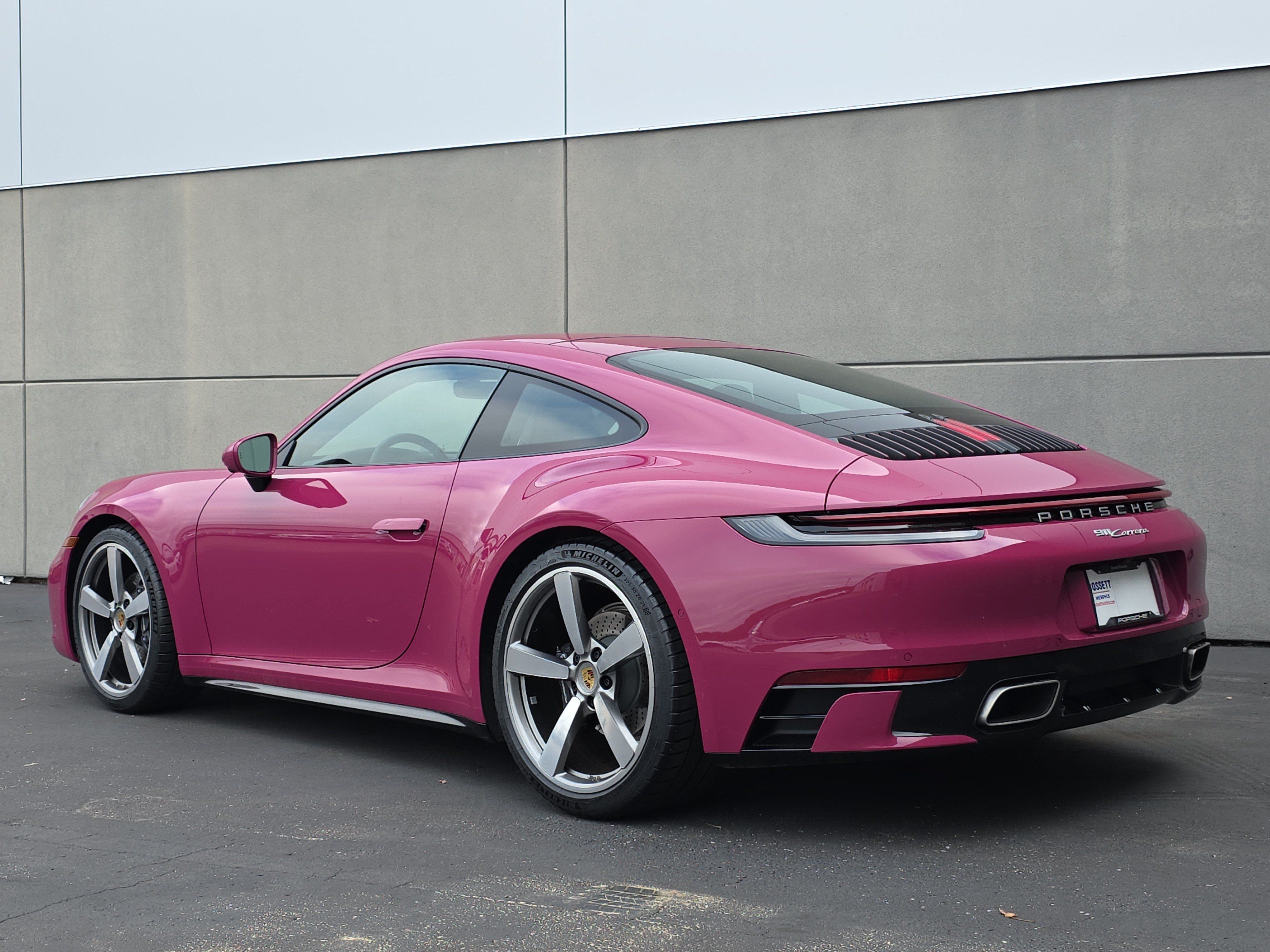 Used 2024 Porsche 911 Carrera RWD image 3