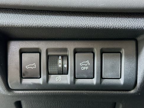 Used 2025 Subaru Outback Onyx Edition AWD/4WD image 17