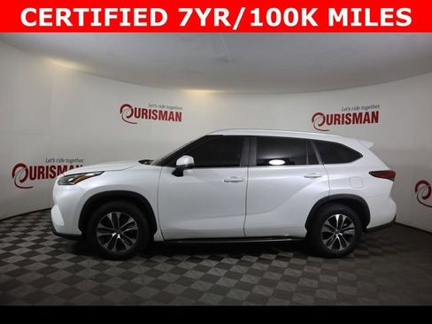 Used 2023 Toyota Highlander XLE FWD image 5
