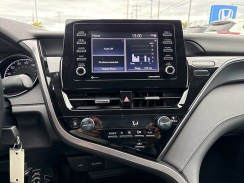 Used 2023 Toyota Camry SE image 20